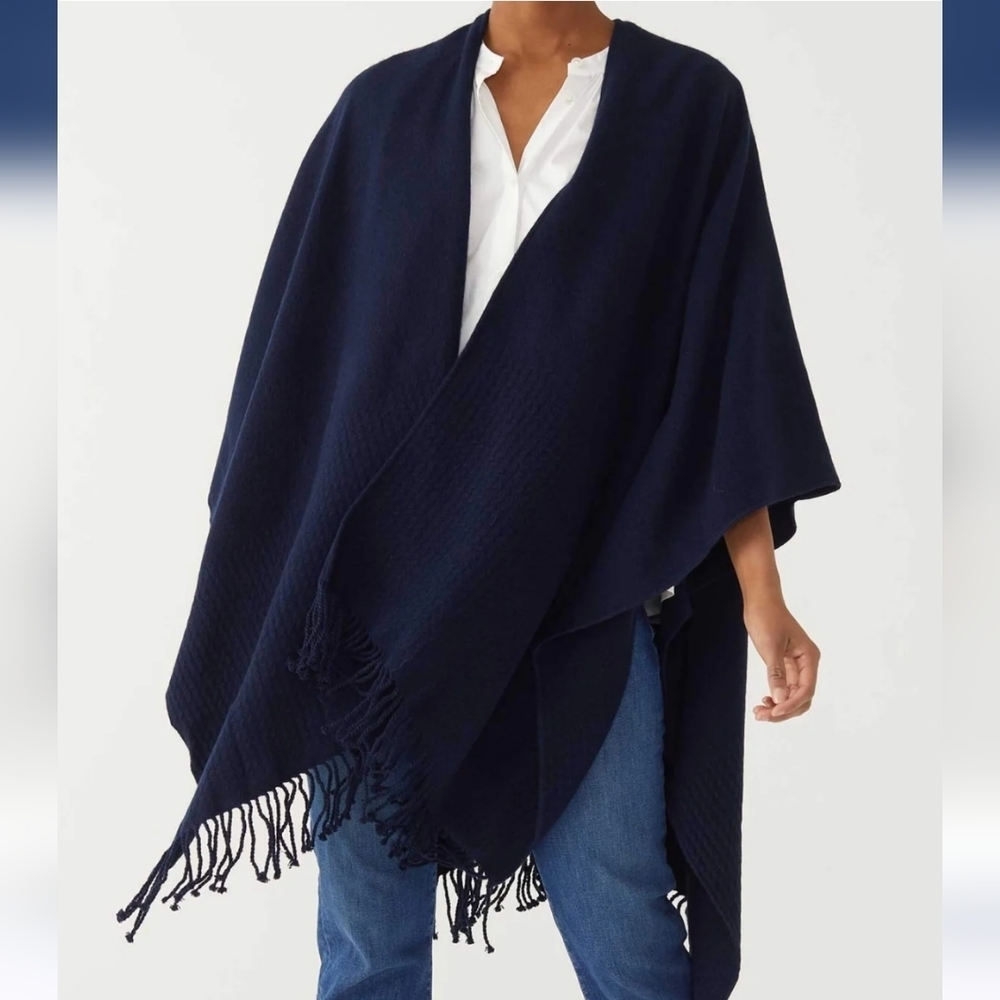 MerSea Navy Classic Travel Wrap Like New